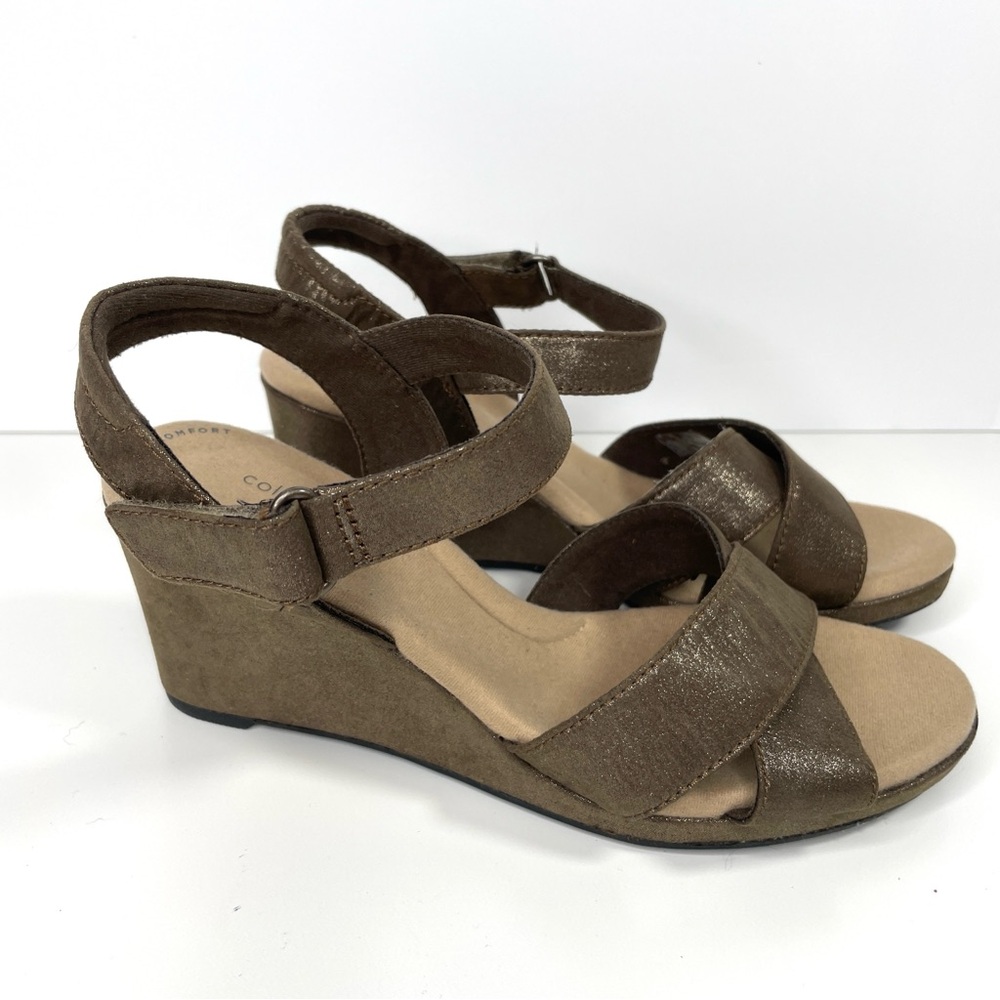 Clarks Lafley Clara Metallic Wedge Sandal 7.5W